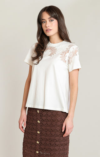 T-shirt brodé en dentelle
